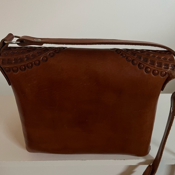 NEW!!! Handcrafted TOOLED CROSSBODY HANDBAG - Picture 3 of 5